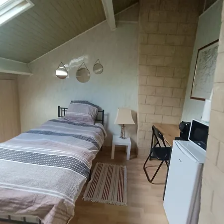 Guest house 1 Simple Limeil-Brevannes